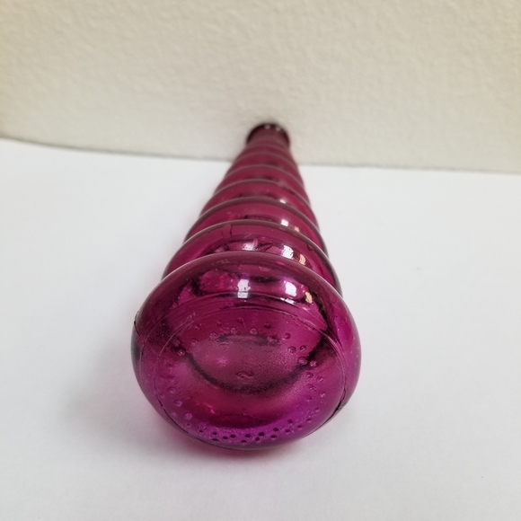 #10047 Rare Collectible Red Glass 7" Vase - Picture 9 of 9